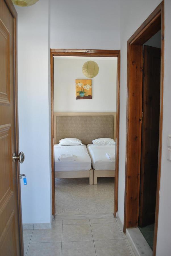 Antigoni Apartments 'Olive Room' 멜라토스 외부 사진